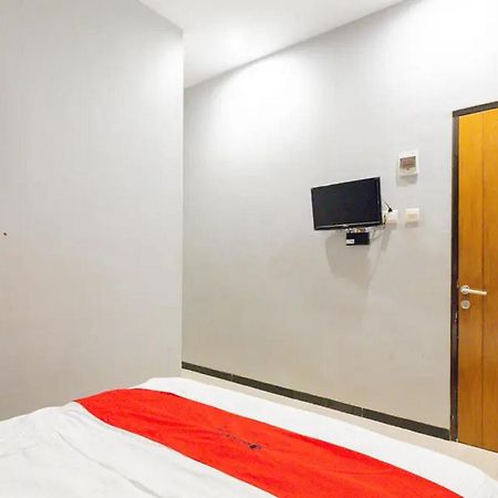 Reddoorz @ Manukan Surabaya Exterior foto
