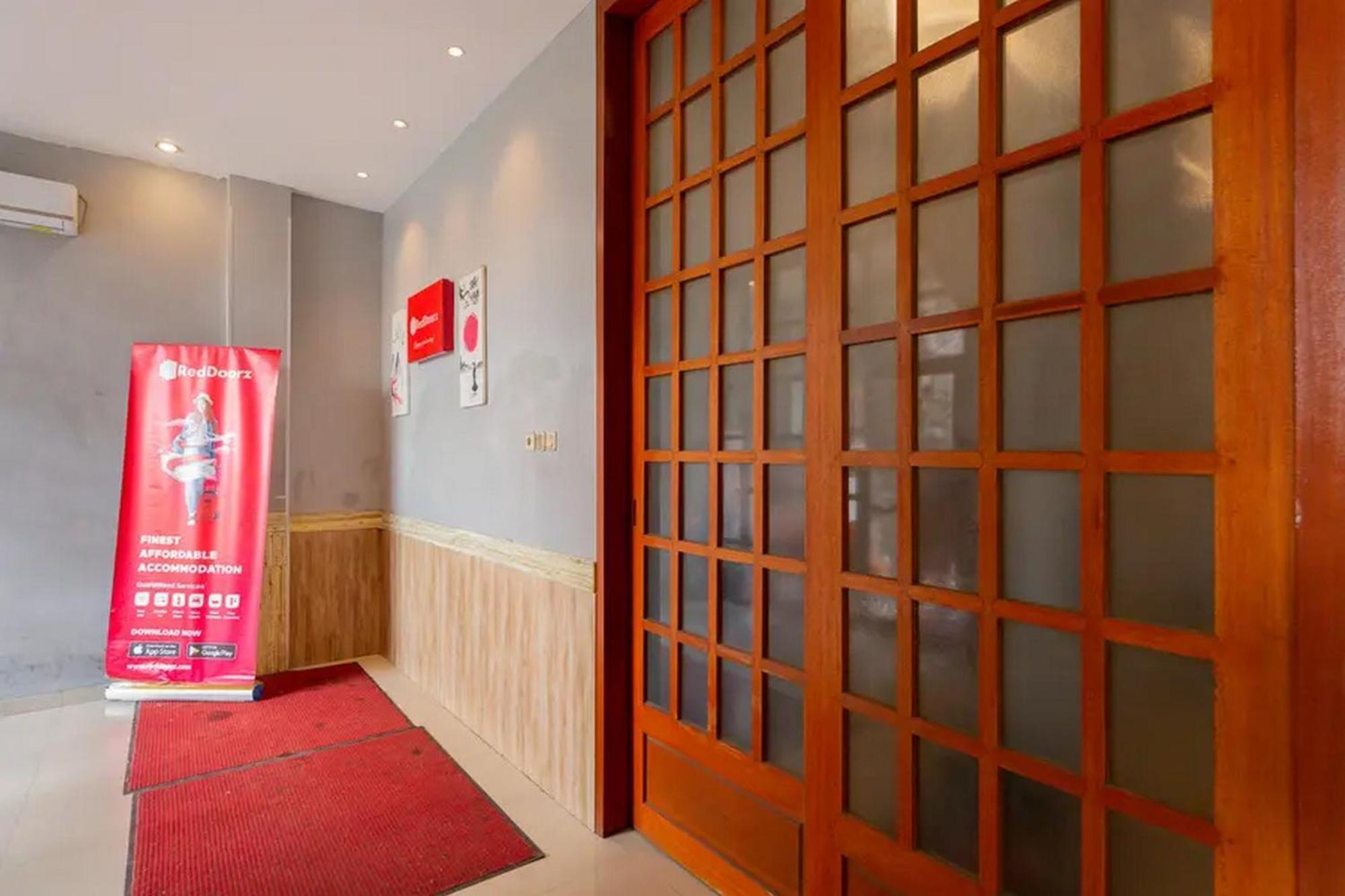 Reddoorz @ Manukan Surabaya Exterior foto