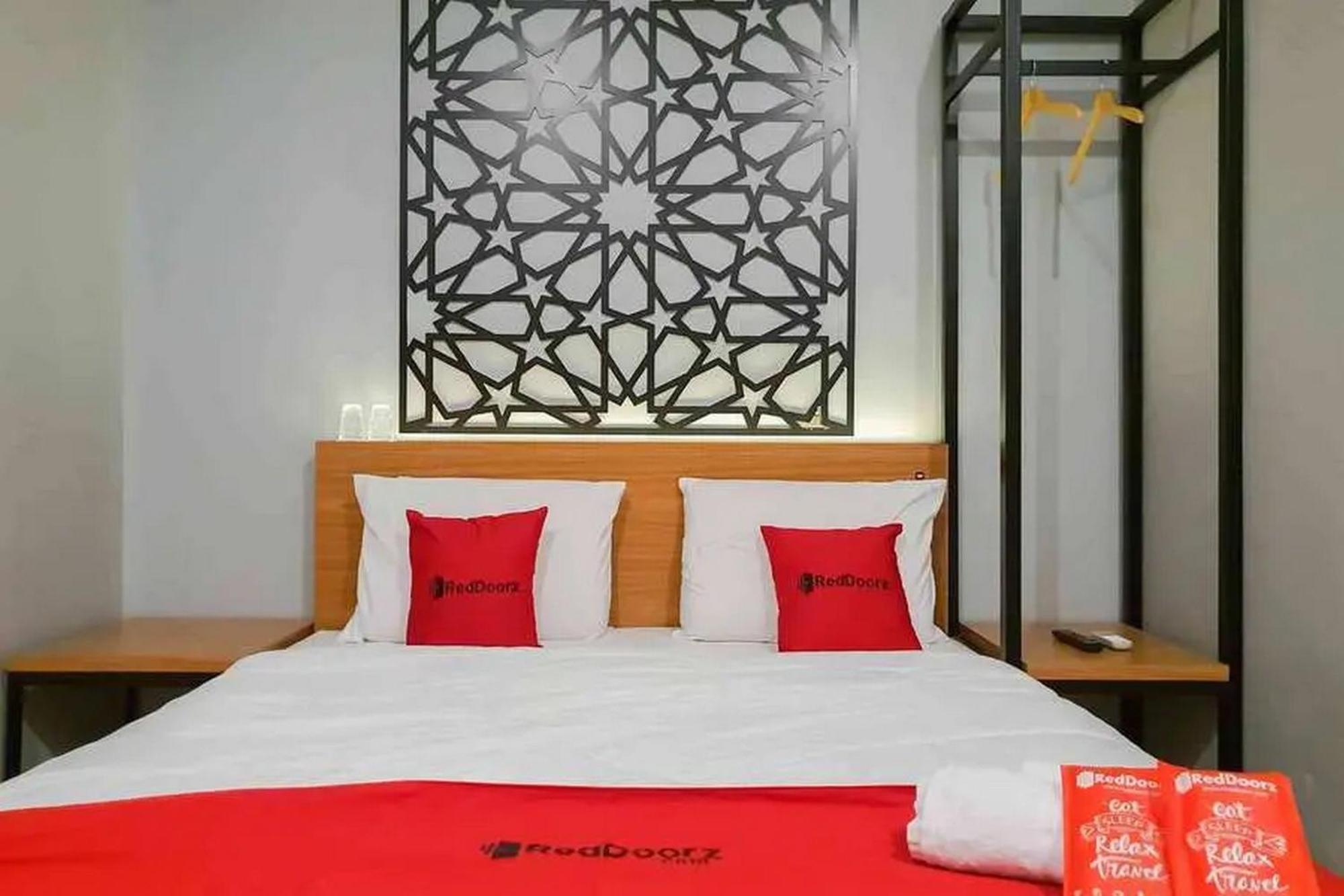 Reddoorz @ Manukan Surabaya Exterior foto