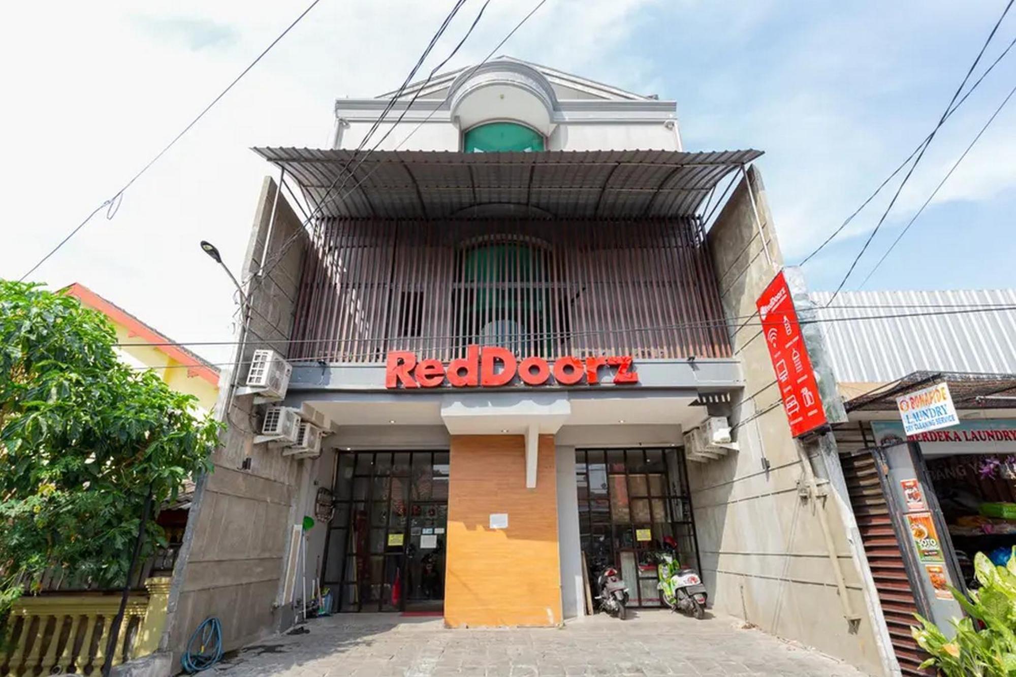Reddoorz @ Manukan Surabaya Exterior foto